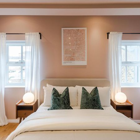 Bijou Flat On Broadway Market Londra Esterno foto